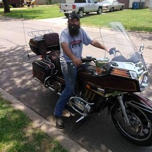 Meet your Posher, Larry